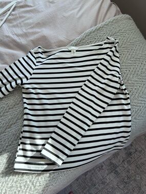 H&M Black and White Striped Long Sleeve Top